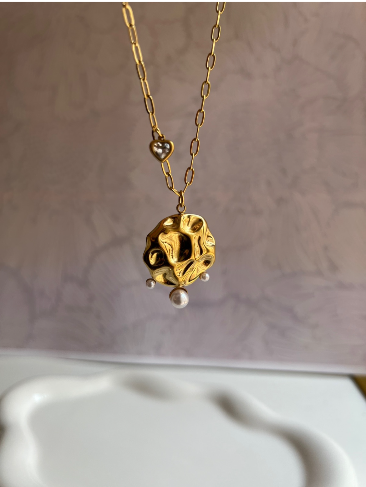 collar lucy