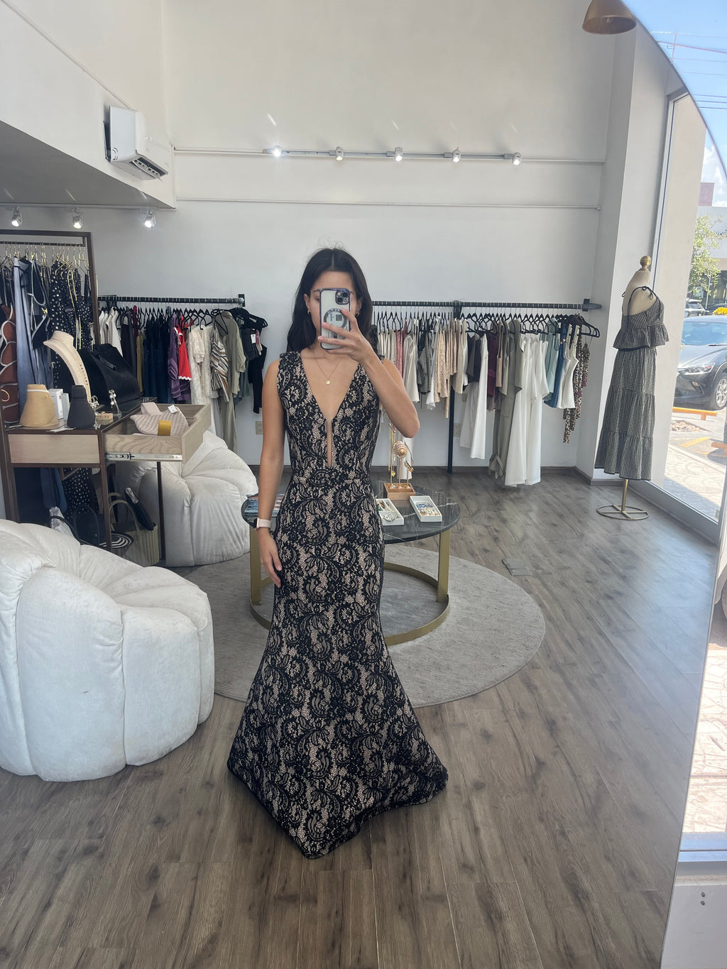 Vestido negro con encaje