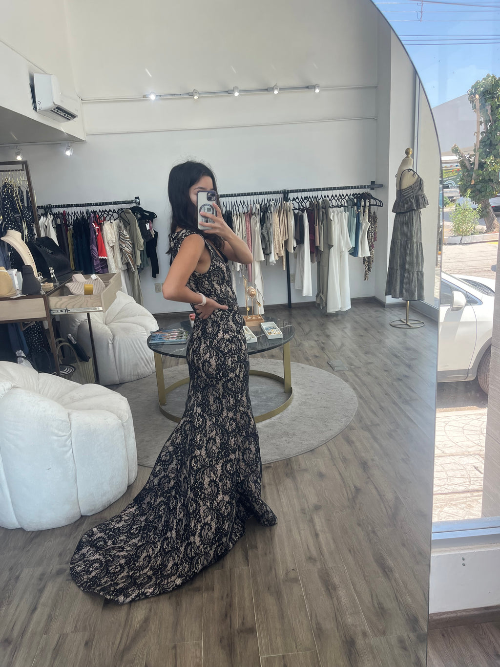 Vestido negro con encaje