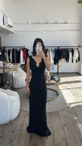 Vestido negro sencillo