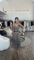 Vestido midi blanco y negro