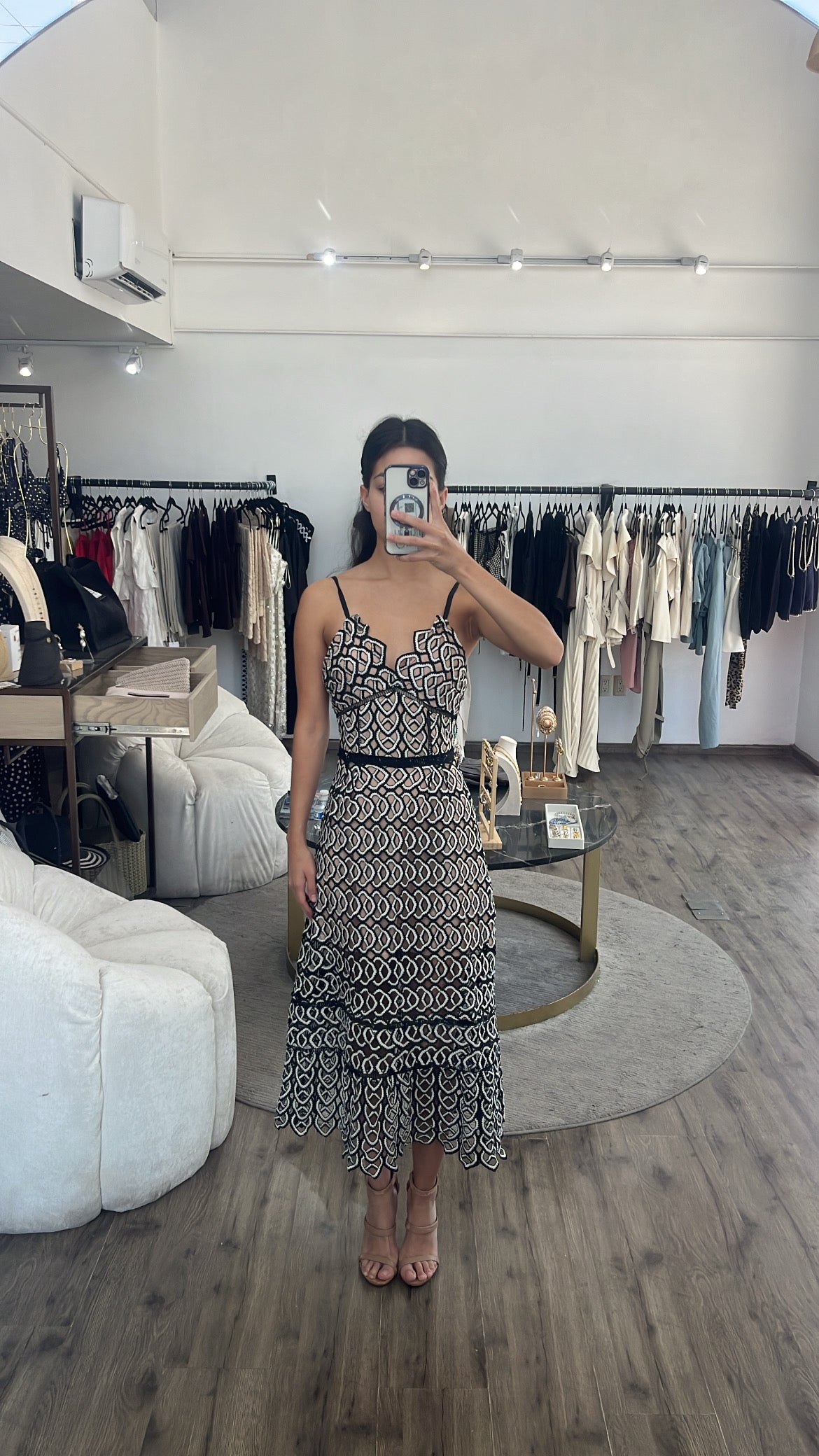 Vestido mido blanco y negro