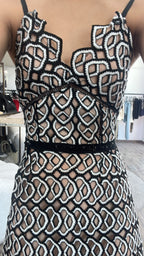Vestido midi blanco y negro