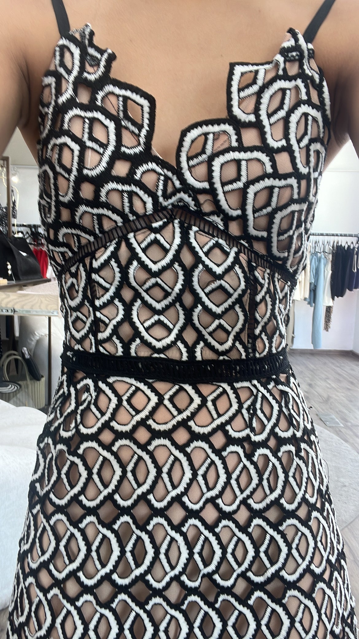 Vestido mido blanco y negro