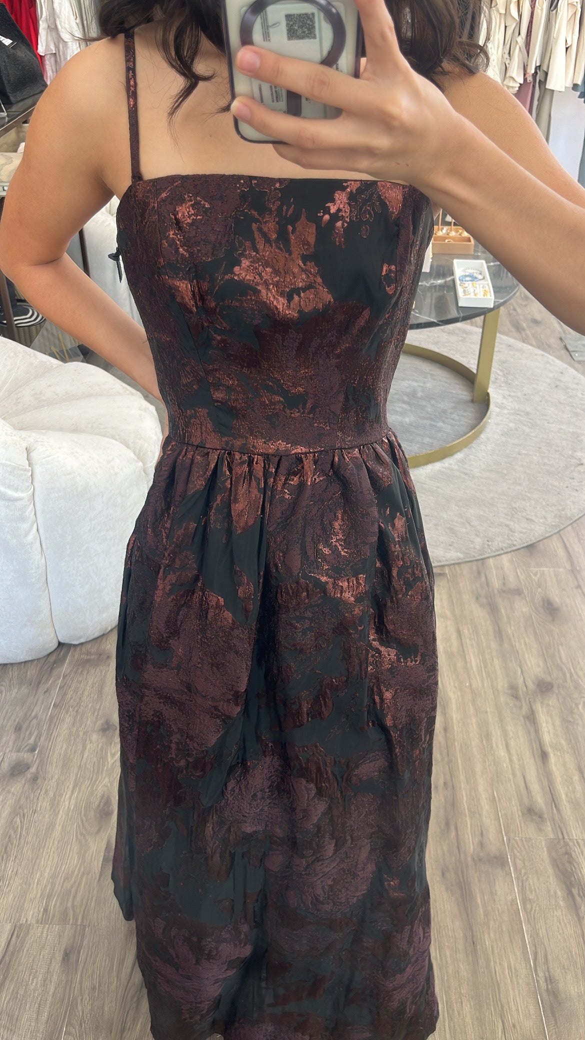 Vestido negro con cobre