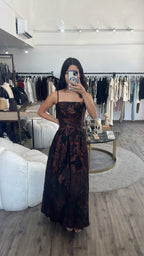 Vestido negro con cobre