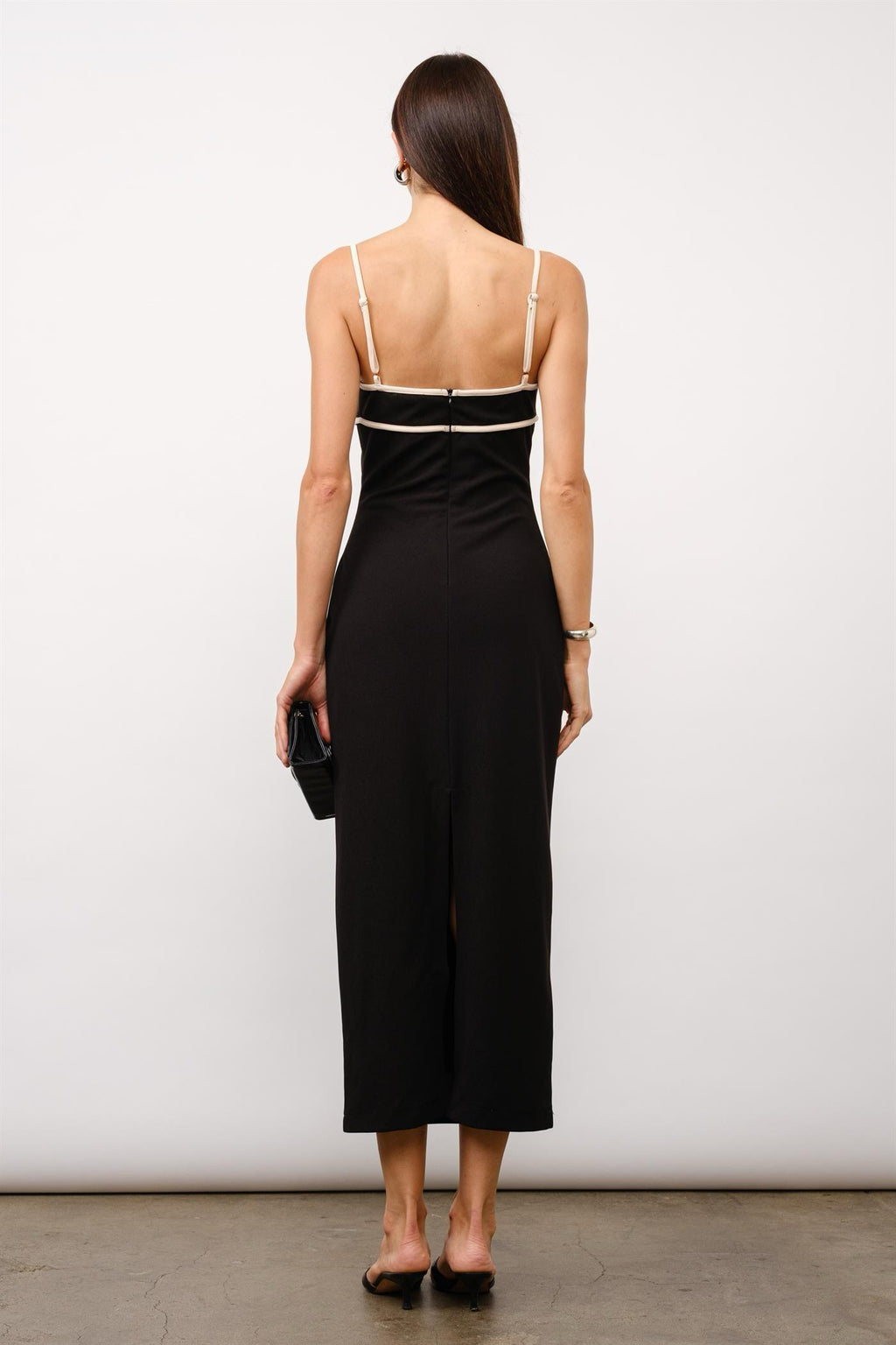 Pofi Black Dress