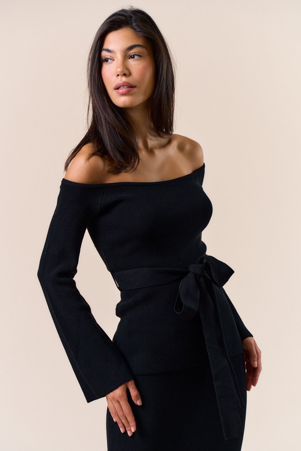 Jacky off shoulder top